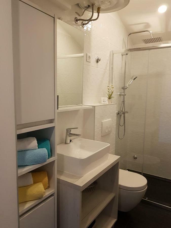 Apartman Elana シベニク エクステリア 写真